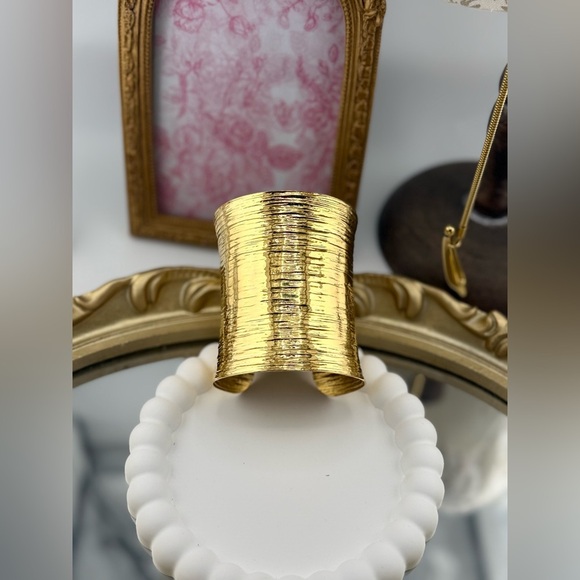 Bold Wide Gold Cuff Bracelet – Stainless Steel, PVD Real Gold Plated - Picture 11 of 12